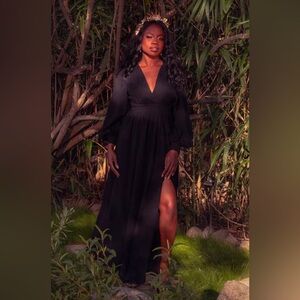 La Femme en Noir Belladonna black maxi dress womens 2X with slit, bishop sleeve